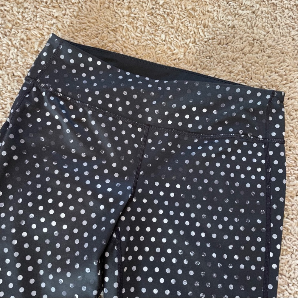 Athleta Crystal Chaturanga Polka Dot Leggings Reversible Tights Black White Med - Picture 5 of 13